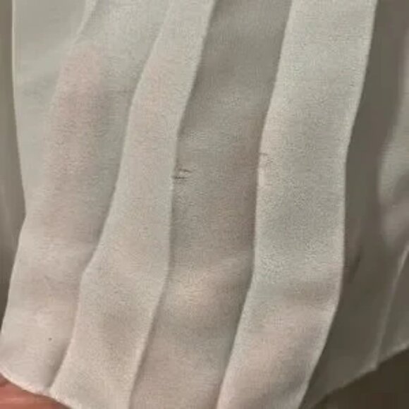 Nasty Gal white pleated long sleeve blouse size 8 - Picture 5 of 5